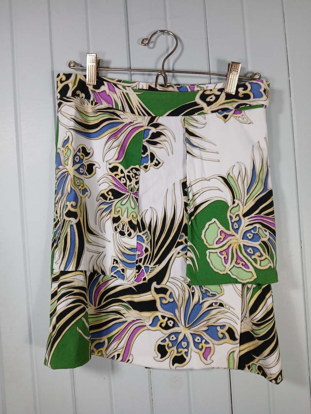 Just Cavalli Multicolor Floral-Print Mini Skirt with Gold Buttons
